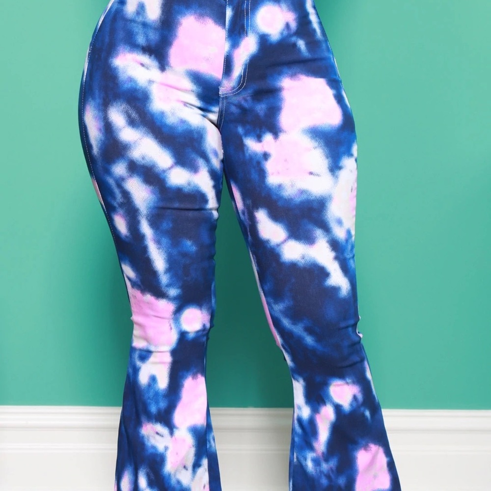 New super cute blue and pink tie-dye jeans